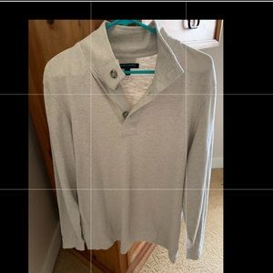 Men’s sweater size large